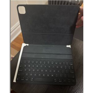 iPad Smart Keyboard Folio 11 inch